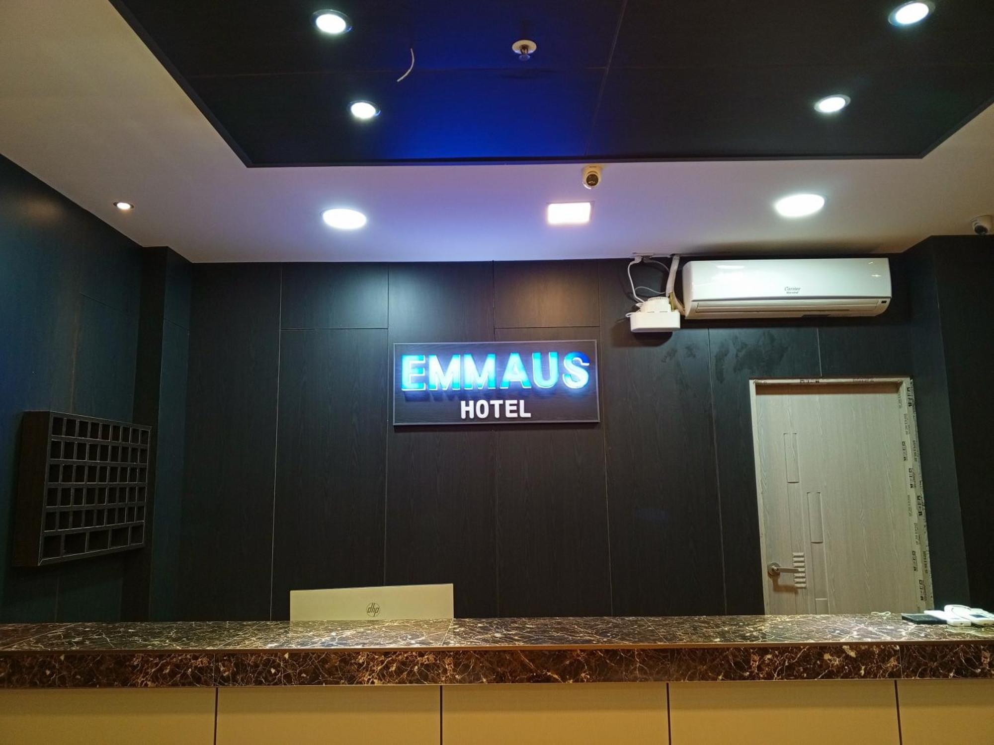 Emmaus Condotel อังเฮเลส ภายนอก รูปภาพ