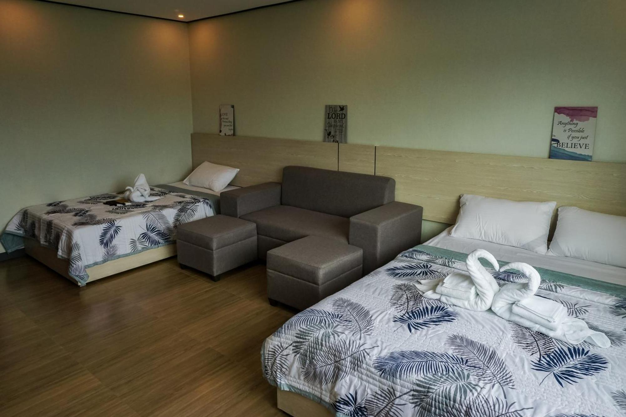 Emmaus Condotel อังเฮเลส ภายนอก รูปภาพ